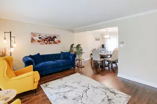 943 N Crestview Dr, Palatine, IL 60067 - Photo 4