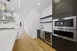 2457 W Byron St, Chicago, IL 60618 - Photo 16