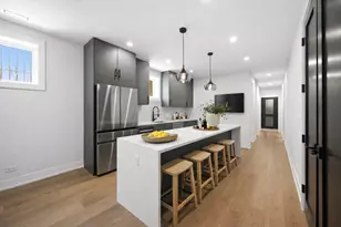 2457 W Byron St, Chicago, IL 60618 - Photo 30