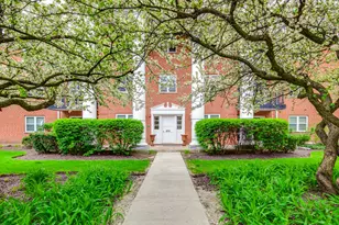 809 E Miner St, Arlington Heights, IL 60004 - Photo 2