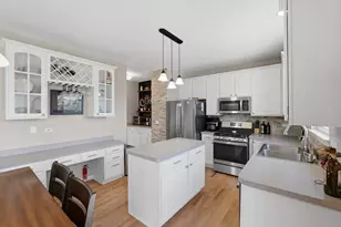 10850 Great Plaines Ct, Huntley, IL 60142 - Photo 8