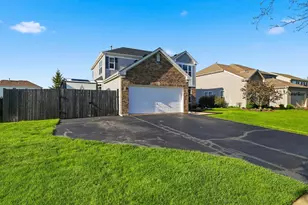 10850 Great Plaines Ct, Huntley, IL 60142 - Photo 2