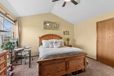 261 Ashbury Lane, Roselle, IL 60172 - Photo 10