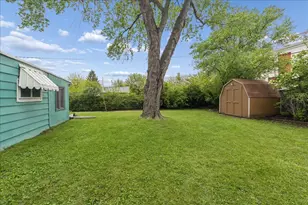 11024 Oxford Ave, Chicago Ridge, IL 60415 - Photo 24