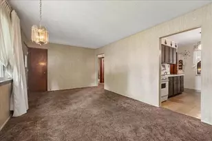 11024 Oxford Ave, Chicago Ridge, IL 60415 - Photo 6