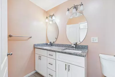 29 N Metropolitan Avenue, Waukegan, IL 60085 - Photo 12