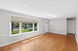 1603 N Evergreen Ave, Arlington Heights, IL 60004 - Photo 6