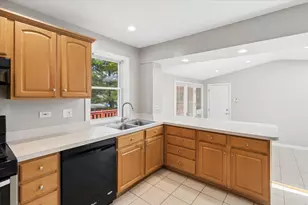 1603 N Evergreen Ave, Arlington Heights, IL 60004 - Photo 12