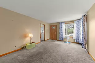9966 Montrose Ave, Schiller Park, IL 60176 - Photo 6