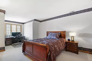 1280 Fiore Dr, Lake Forest, IL 60045 - Photo 18