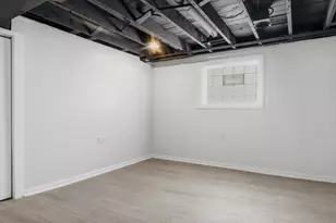 7948 S Colfax Ave, Chicago, IL 60649 - Photo 24