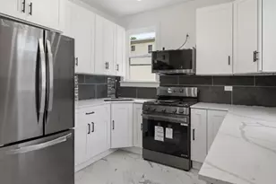 7948 S Colfax Ave, Chicago, IL 60649 - Photo 18