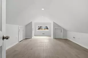 7948 S Colfax Ave, Chicago, IL 60649 - Photo 10
