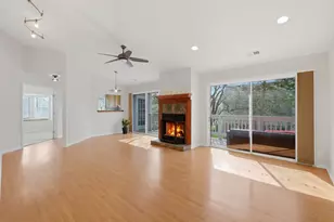 1312 E Evergreen Dr, Palatine, IL 60074 - Photo 4