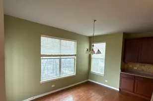 5650 Brentwood Dr, Hoffman Estates, IL 60192 - Photo 6