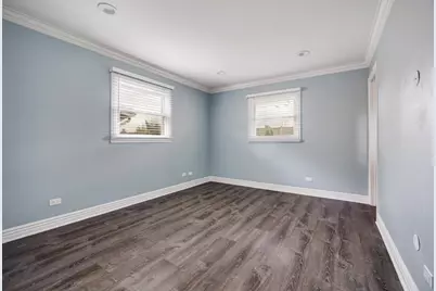 15 Wildwood Road, Elk Grove Village, IL 60007 - Photo 10