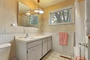 38071 N Wilson Ave, Beach Park, IL 60087 - Photo 10
