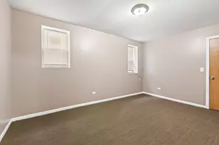 323 Memorial Dr, Calumet City, IL 60409 - Photo 10