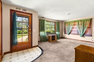 210 E 1st St, Streator, IL 61364 - Photo 4