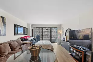2020 N Lincoln Park W, Chicago, IL 60614 - Photo 4