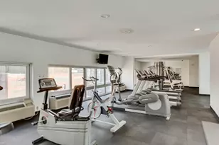 1221 N Dearborn Pkwy, Chicago, IL 60610 - Photo 16