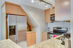 1221 N Dearborn Pkwy, Chicago, IL 60610 - Photo 8