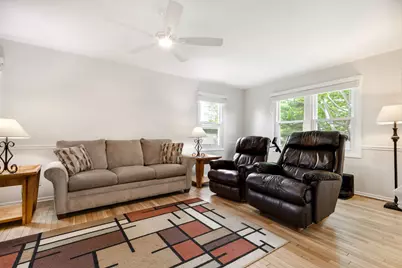 900 Dearborn Circle, Carol Stream, IL 60188 - Photo 8