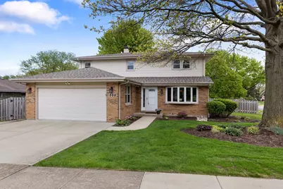 900 Dearborn Circle, Carol Stream, IL 60188 - Photo 1