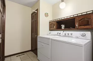 208 Water St, Kansas, IL 61933 - Photo 18