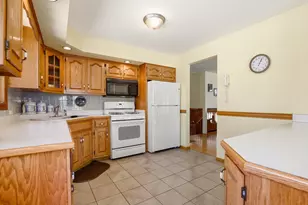 16813 Oconto Ave, Tinley Park, IL 60477 - Photo 6