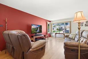 16813 Oconto Ave, Tinley Park, IL 60477 - Photo 2