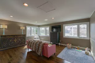 520 S Wheaton Ave, Wheaton, IL 60187 - Photo 22