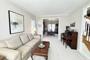 823 Columbia Cir, North Aurora, IL 60542 - Photo 6