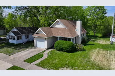 1320 W 2nd Street, Rock Falls, IL 61071 - Photo 2
