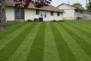 713 Essex Ave, Romeoville, IL 60446 - Photo 2