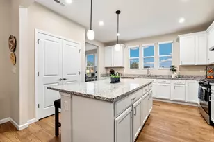 3235 Sweetgrass Cir, Aurora, IL 60503 - Photo 8