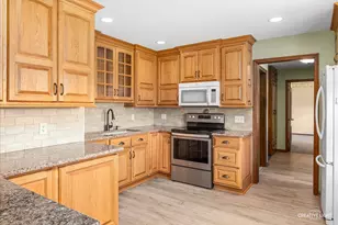 225 W Joliet St, Newark, IL 60541 - Photo 4