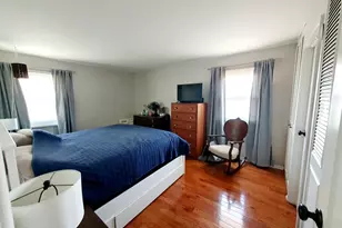 3535 Treaty Ln, Hoffman Estates, IL 60192 - Photo 8