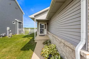 3412 Boulder Ridge Dr, Champaign, IL 61822 - Photo 2