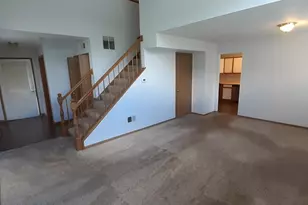 156 Castlewood Ct, Roselle, IL 60172 - Photo 4