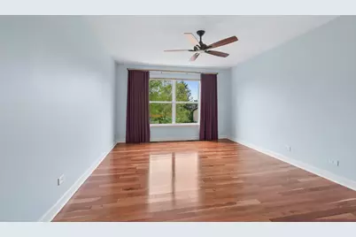 9012 Buckingham Park Drive, Des Plaines, IL 60016 - Photo 12