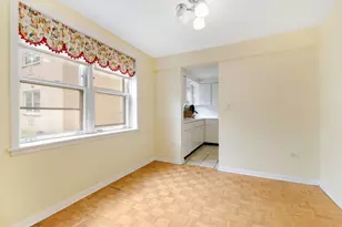 5220 Oakton St, Skokie, IL 60077 - Photo 6