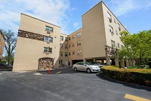 5220 Oakton St, Skokie, IL 60077 - Photo 14