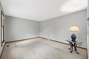 544 S Prairie St, Cary, IL 60013 - Photo 8