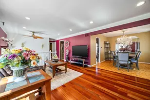 251 Hawthorne Dr, Bloomingdale, IL 60108 - Photo 4