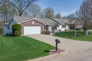 741 S Parkcrest Dr, Freeport, IL 61032 - Photo 34