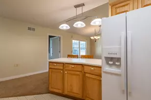 741 S Parkcrest Dr, Freeport, IL 61032 - Photo 6
