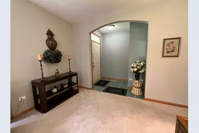 832 Coronado Court #832, Elgin, IL 60123 - Photo 4