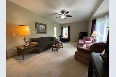 832 Coronado Court #832, Elgin, IL 60123 - Photo 6