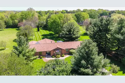 0S885 Spring Green Way, Batavia, IL 60510 - Photo 2